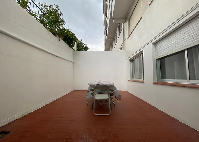Apartamento Céntrico Con Vistas Y Cerca De Playa *
